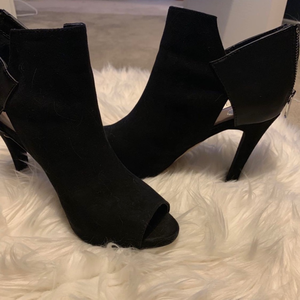 Peep toe heels